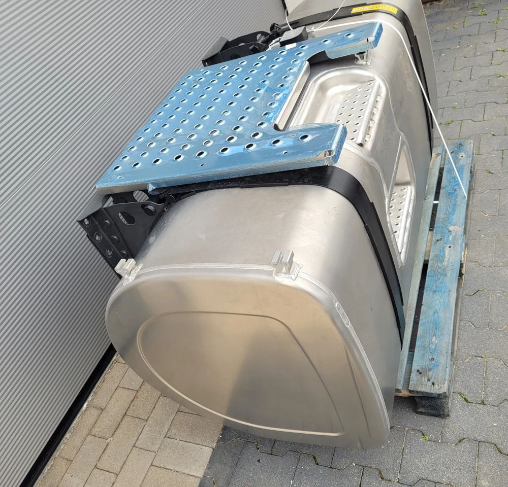 ZBIORNIK PALWA VOLVO FH4 FH5 FMX 21335687 155X70X70CM 620L CHWALIM116 - Procesamiento de combustible para Camión: foto 2 ZBIORNIK PALWA VOLVO FH4 FH5 FMX 21335687 155X70X70CM 620L CHWALIM116 - Procesamiento de combustible para Camión: foto 2