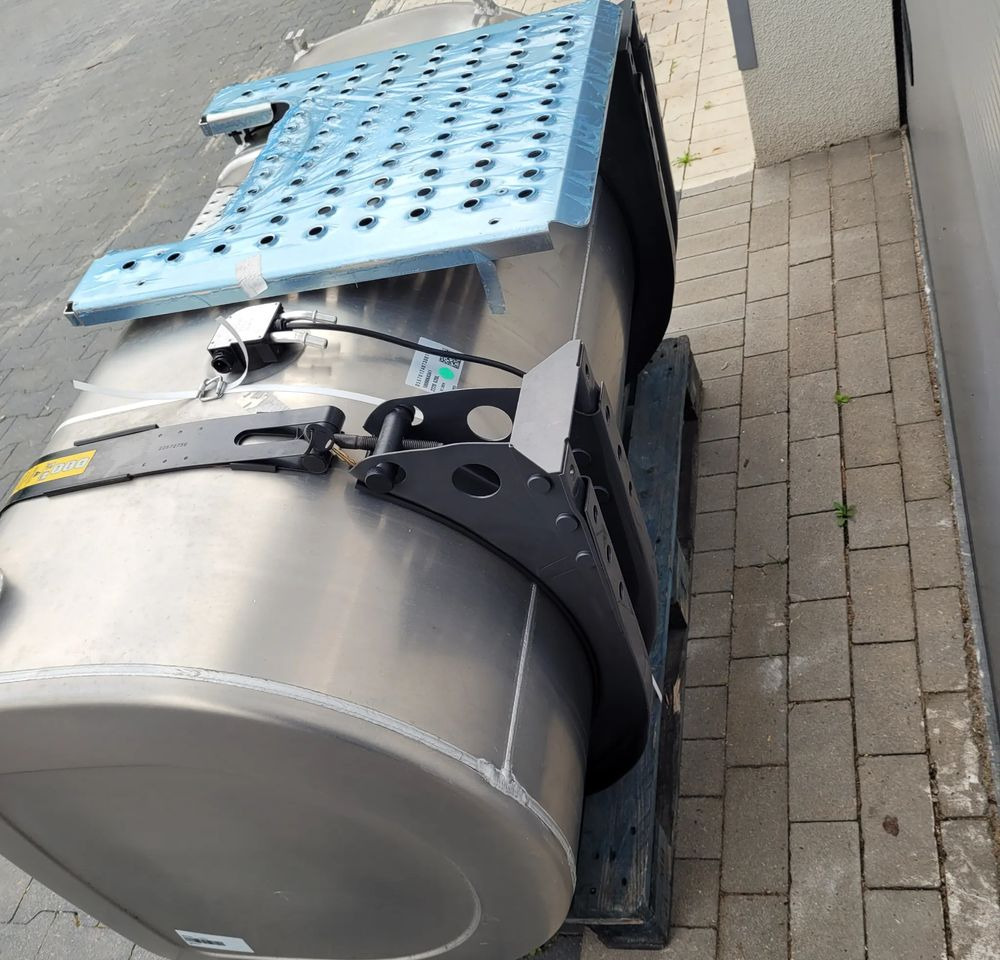 ZBIORNIK PALWA VOLVO FH4 FH5 FMX 21335687 155X70X70CM 620L CHWALIM116 - Procesamiento de combustible para Camión: foto 4 ZBIORNIK PALWA VOLVO FH4 FH5 FMX 21335687 155X70X70CM 620L CHWALIM116 - Procesamiento de combustible para Camión: foto 4