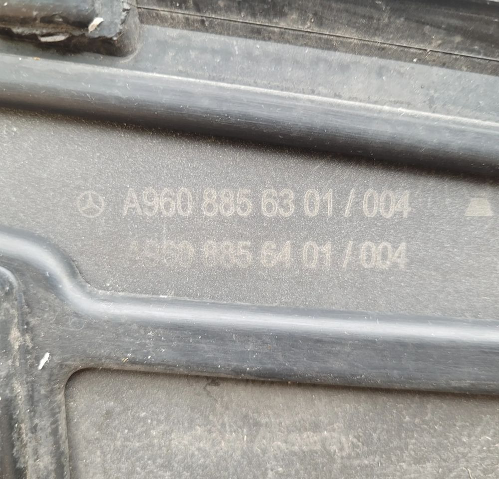 ZDERZAK MERCEDES ACTROS MP4 MP5 ORYGINAŁ A9608856301 CHWALIM116 - Parachoques para Camión: foto 5 ZDERZAK MERCEDES ACTROS MP4 MP5 ORYGINAŁ A9608856301 CHWALIM116 - Parachoques para Camión: foto 5