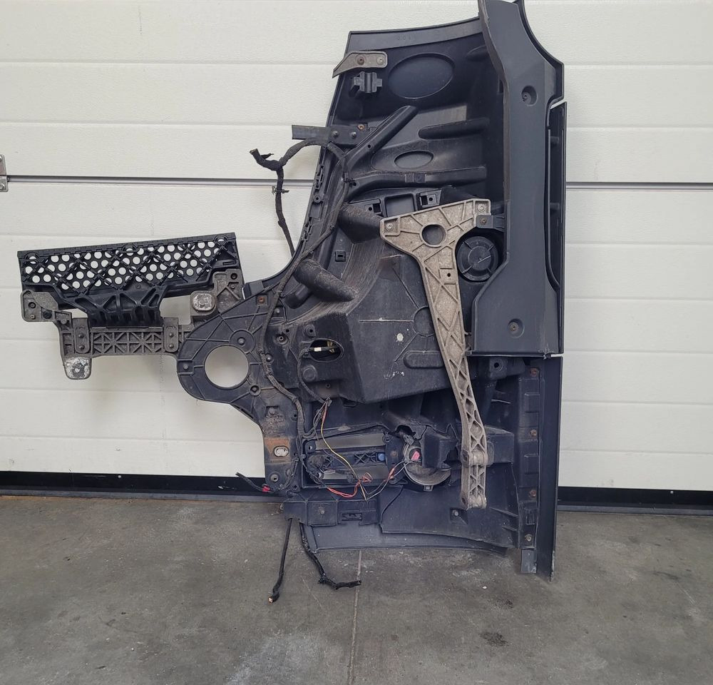 ZDERZAK MERCEDES ACTROS MP4 PRAWY - Parachoques para Camión: foto 3 ZDERZAK MERCEDES ACTROS MP4 PRAWY - Parachoques para Camión: foto 3