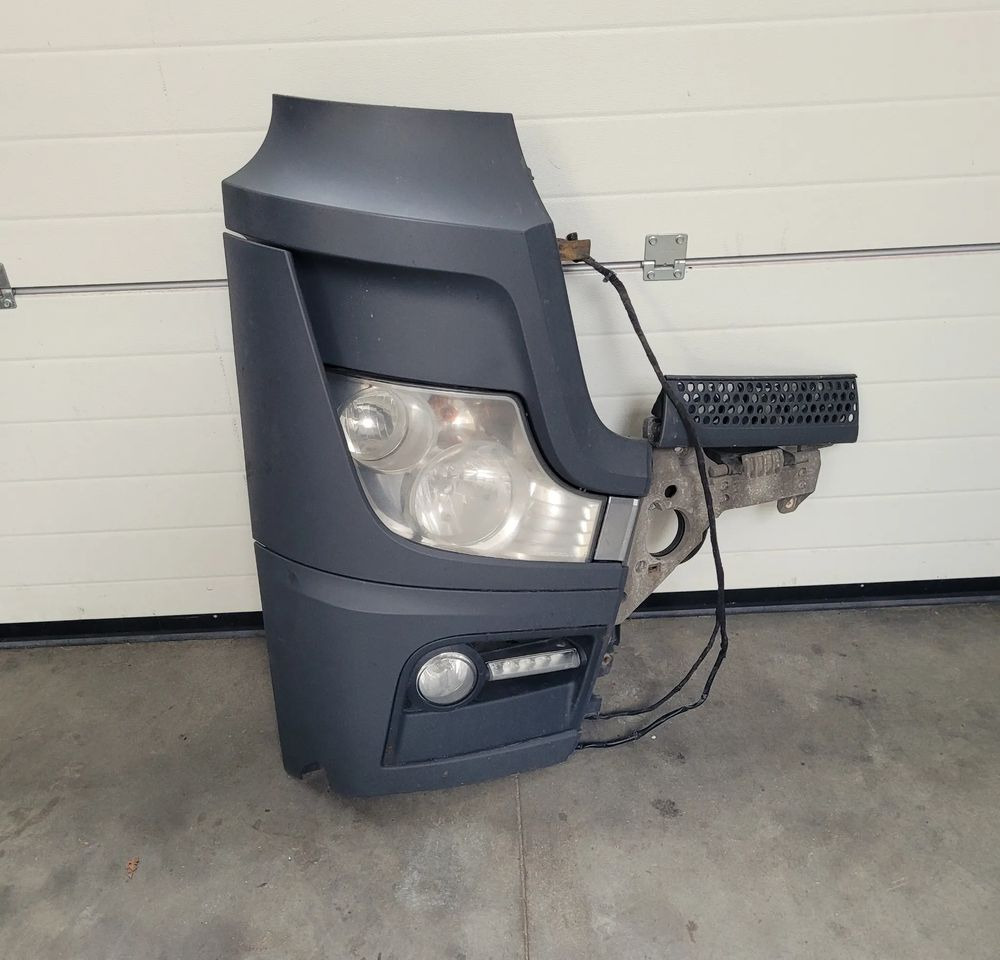 ZDERZAK MERCEDES ACTROS MP4 PRAWY - Parachoques para Camión: foto 1 ZDERZAK MERCEDES ACTROS MP4 PRAWY - Parachoques para Camión: foto 1