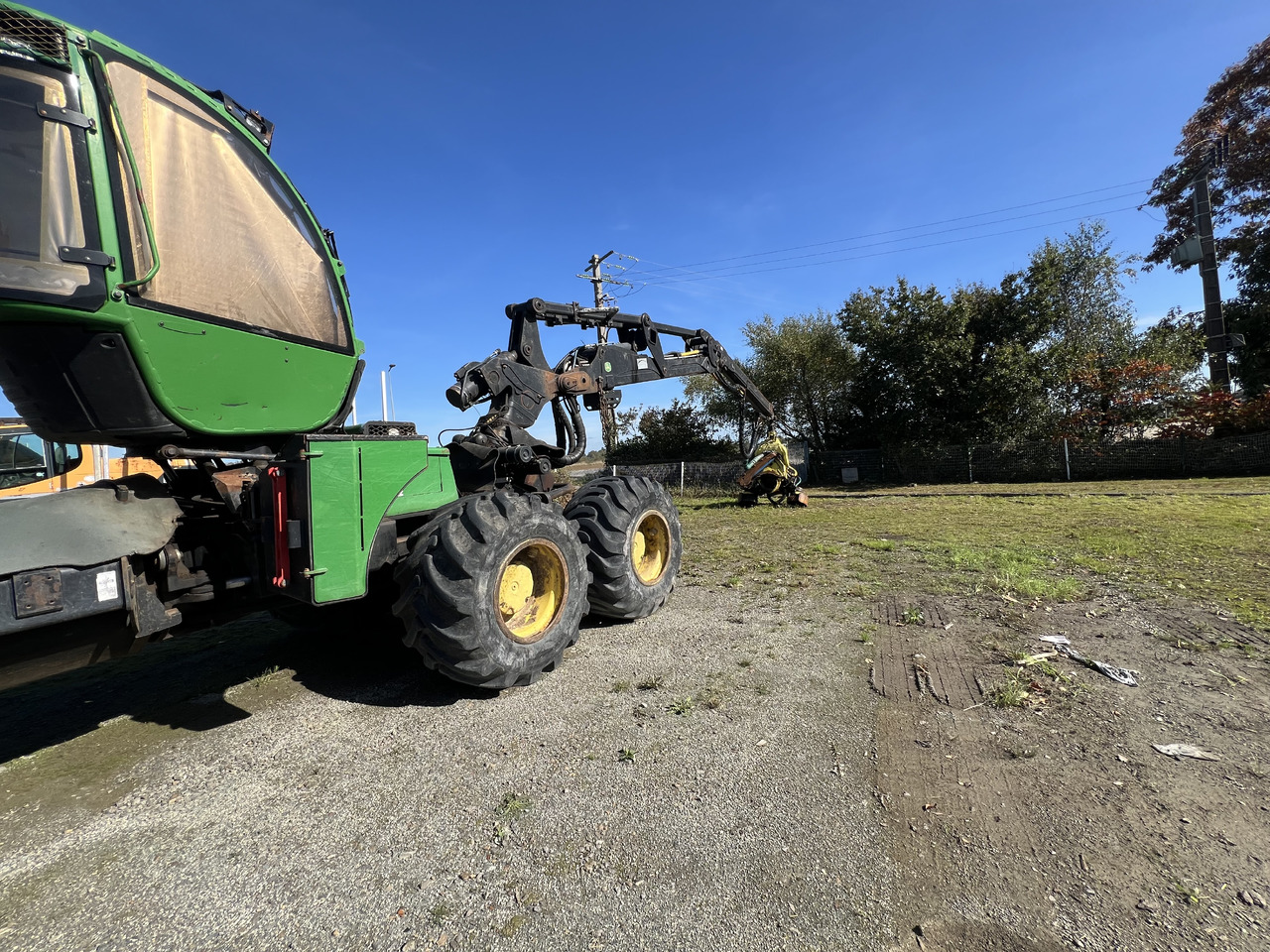 JOHN DEERE 1270E - Procesadora forestal: foto 2 JOHN DEERE 1270E - Procesadora forestal: foto 2