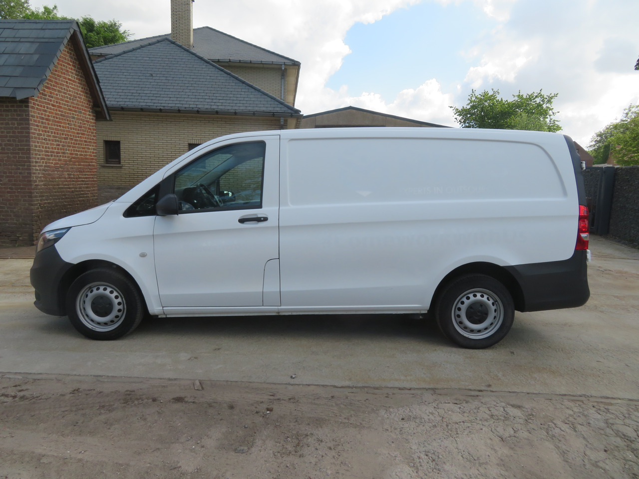 - Furgoneta pequeña: foto 4 - Furgoneta pequeña: foto 4