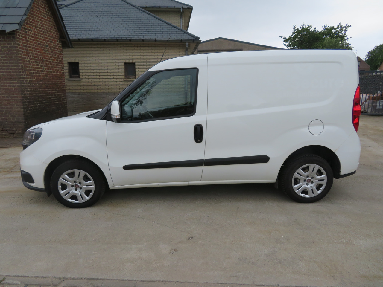 FIAT Doblo Cargo 1.6 Multijet - Furgoneta pequeña: foto 4 FIAT Doblo Cargo 1.6 Multijet - Furgoneta pequeña: foto 4
