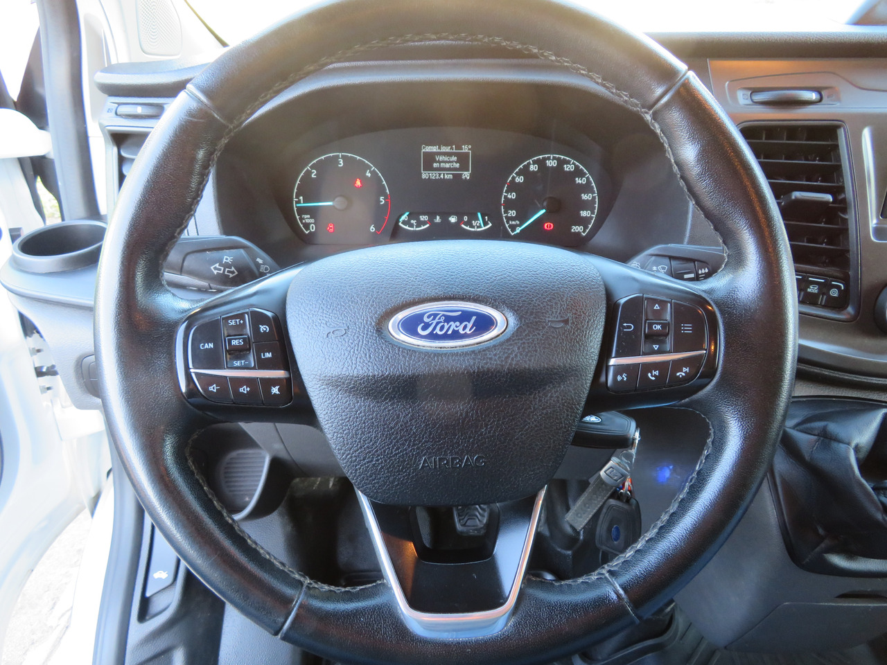 Furgoneta pequeña Ford Transit Custom 2.0 Trend: foto 13