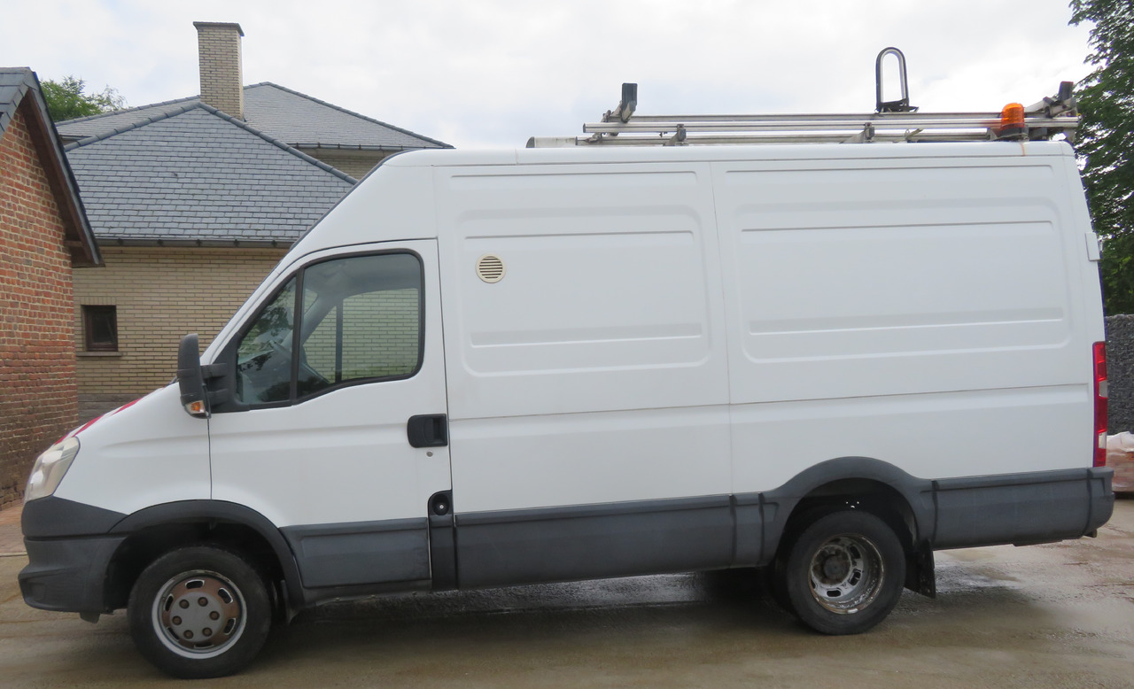 Iveco Daily 50C15 - Furgón: foto 5 Iveco Daily 50C15 - Furgón: foto 5