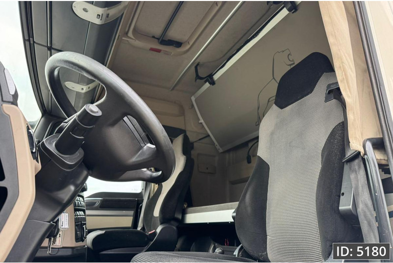 MAN TGX 18.460 XLX, Euro 6, Mega / Retarder, Intarder - Cabeza tractora: foto 5 MAN TGX 18.460 XLX, Euro 6, Mega / Retarder, Intarder - Cabeza tractora: foto 5