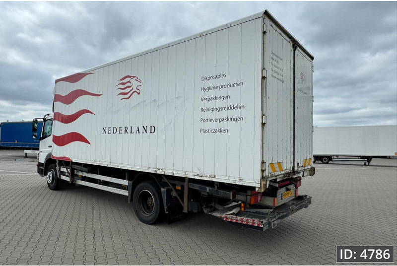 Mercedes-Benz Atego 1318 Day Cab, Euro 5, BDF / EPS automatic / DHOLLANDIA 2000KG - Camión portacontenedore/ Intercambiable: foto 2 Mercedes-Benz Atego 1318 Day Cab, Euro 5, BDF / EPS automatic / DHOLLANDIA 2000KG - Camión portacontenedore/ Intercambiable: foto 2