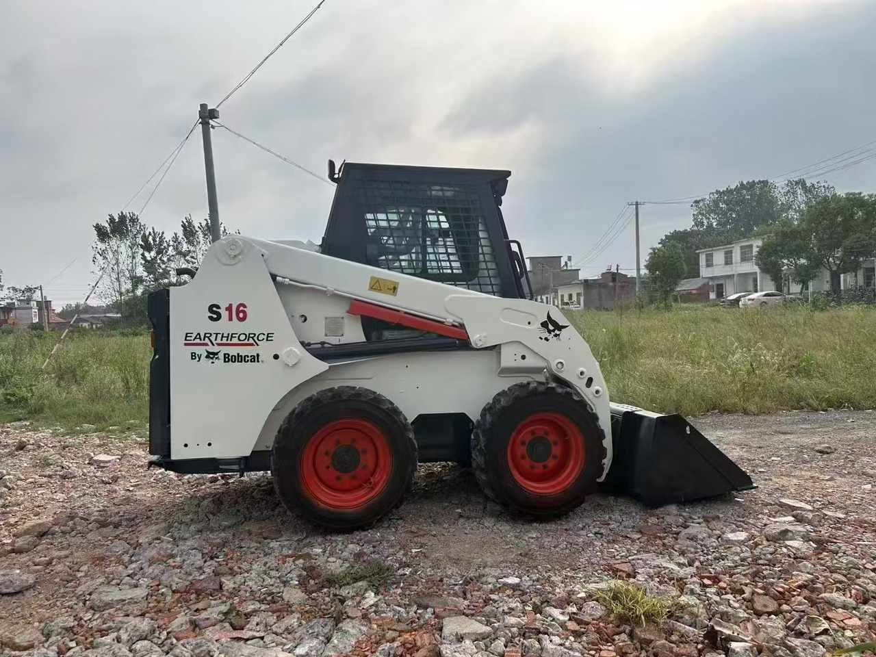 BOBCAT Skid Steer Loader S16 - Minicargadora: foto 5 BOBCAT Skid Steer Loader S16 - Minicargadora: foto 5