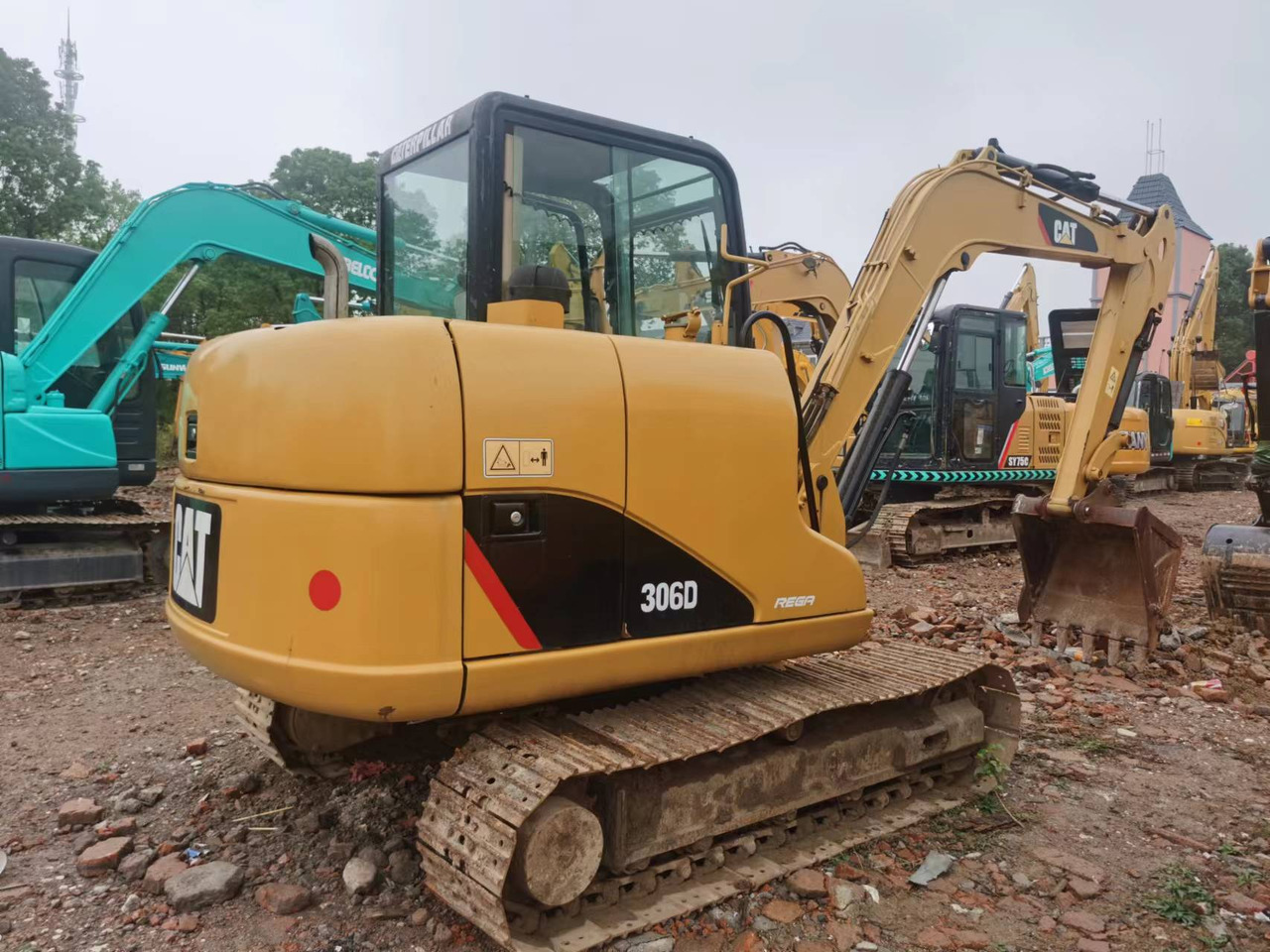CATERPILLAR 306D - Excavadora de cadenas: foto 2 CATERPILLAR 306D - Excavadora de cadenas: foto 2