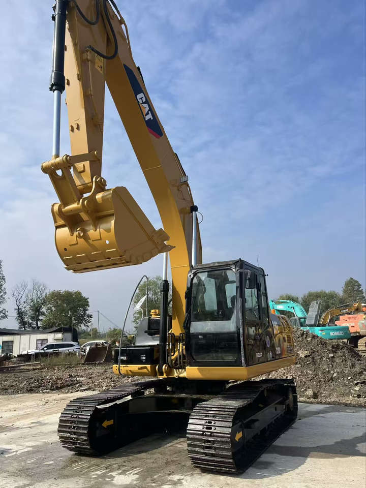 CATERPILLAR 320D2 - Excavadora de cadenas: foto 3 CATERPILLAR 320D2 - Excavadora de cadenas: foto 3