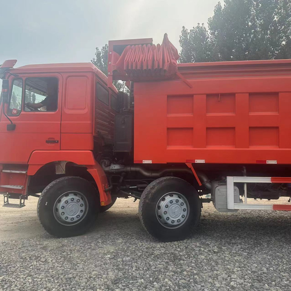 SINOTRUK HOWO Dump Truck 6x4 Click for Discount - Camión: foto 4 SINOTRUK HOWO Dump Truck 6x4 Click for Discount - Camión: foto 4
