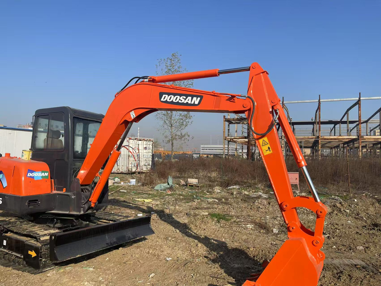 DOOSAN DH55 - Excavadora de cadenas: foto 1 DOOSAN DH55 - Excavadora de cadenas: foto 1