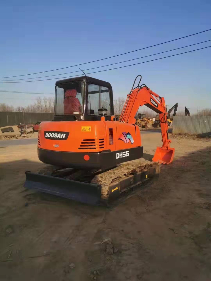 DOOSAN DH55 - Excavadora de cadenas: foto 1 DOOSAN DH55 - Excavadora de cadenas: foto 1