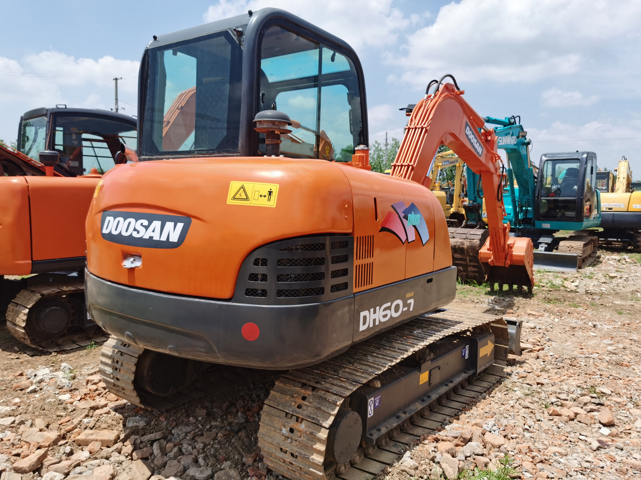 DOOSAN DH60-7 - Excavadora de cadenas: foto 2 DOOSAN DH60-7 - Excavadora de cadenas: foto 2