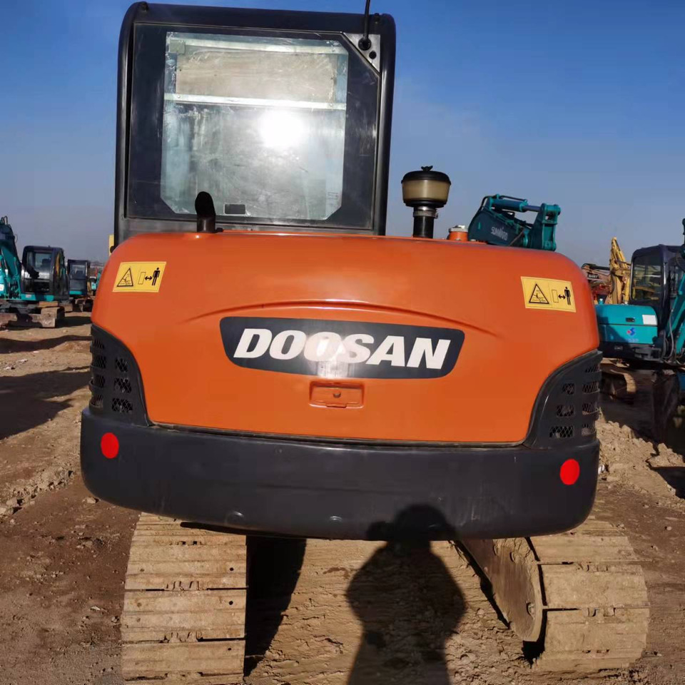 DOOSAN DH60-7 - Excavadora de cadenas: foto 4 DOOSAN DH60-7 - Excavadora de cadenas: foto 4