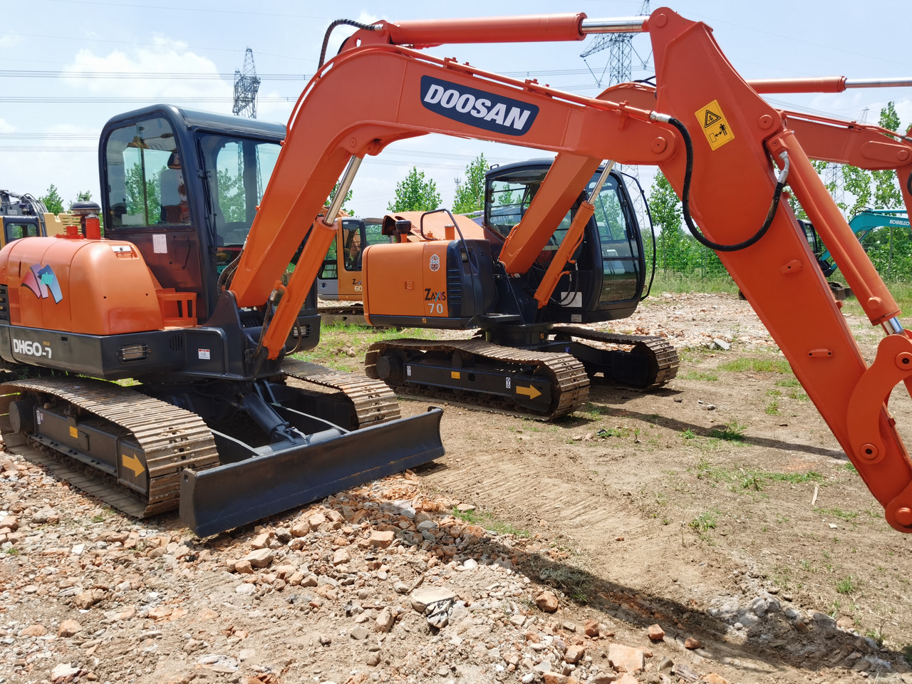 DOOSAN DH60-7 - Excavadora de cadenas: foto 4 DOOSAN DH60-7 - Excavadora de cadenas: foto 4