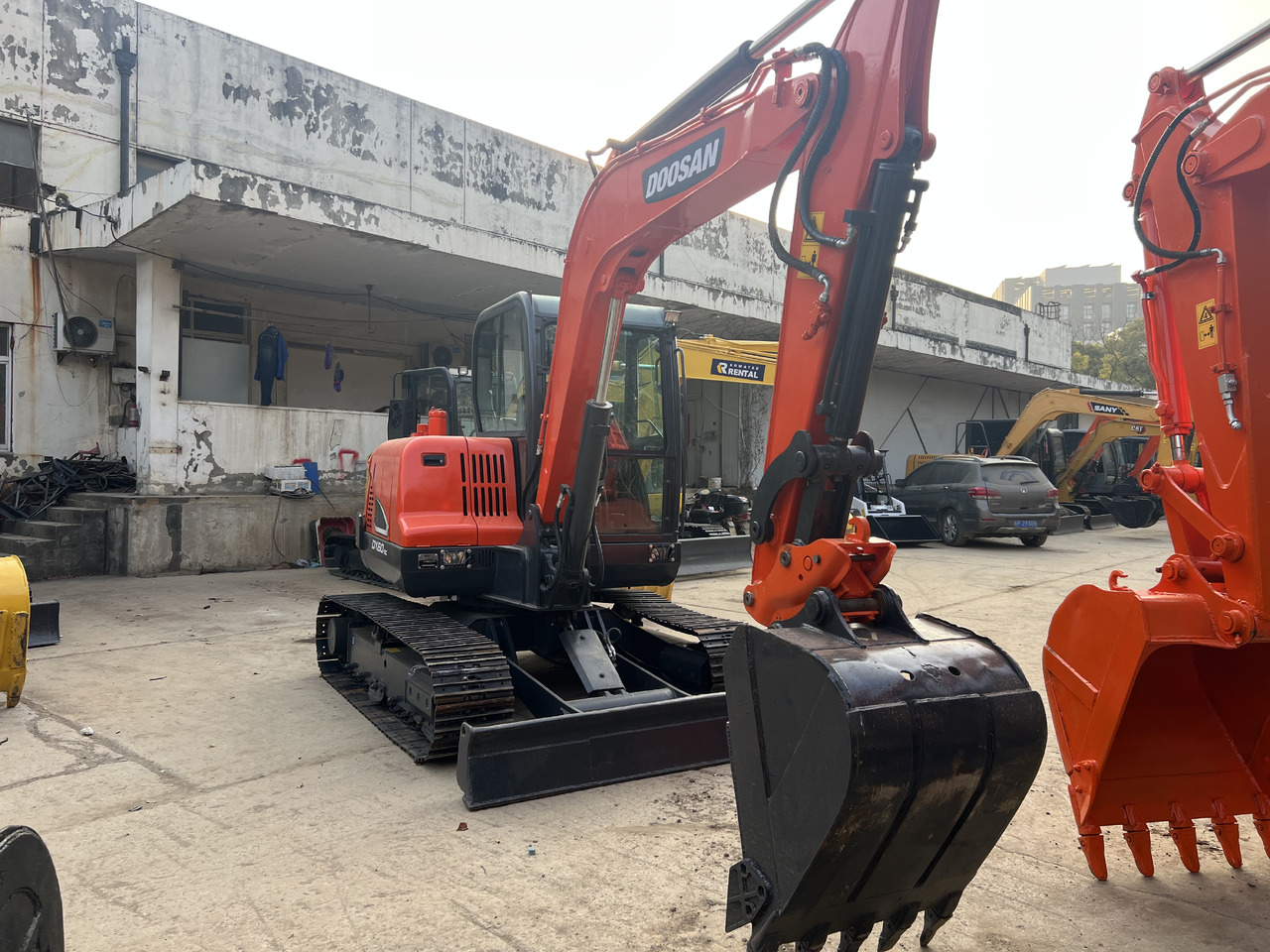 DOOSAN DH60-9C - Excavadora de cadenas: foto 5 DOOSAN DH60-9C - Excavadora de cadenas: foto 5