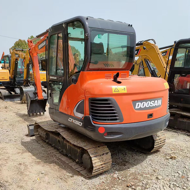 DOOSAN DH60 - Excavadora de cadenas: foto 2 DOOSAN DH60 - Excavadora de cadenas: foto 2