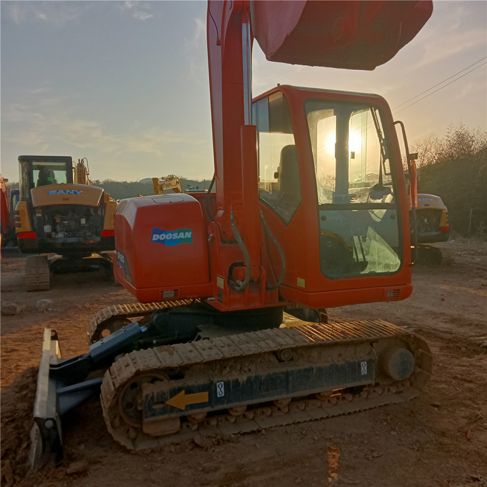 DOOSAN DH80GOLD - Excavadora de cadenas: foto 5 DOOSAN DH80GOLD - Excavadora de cadenas: foto 5