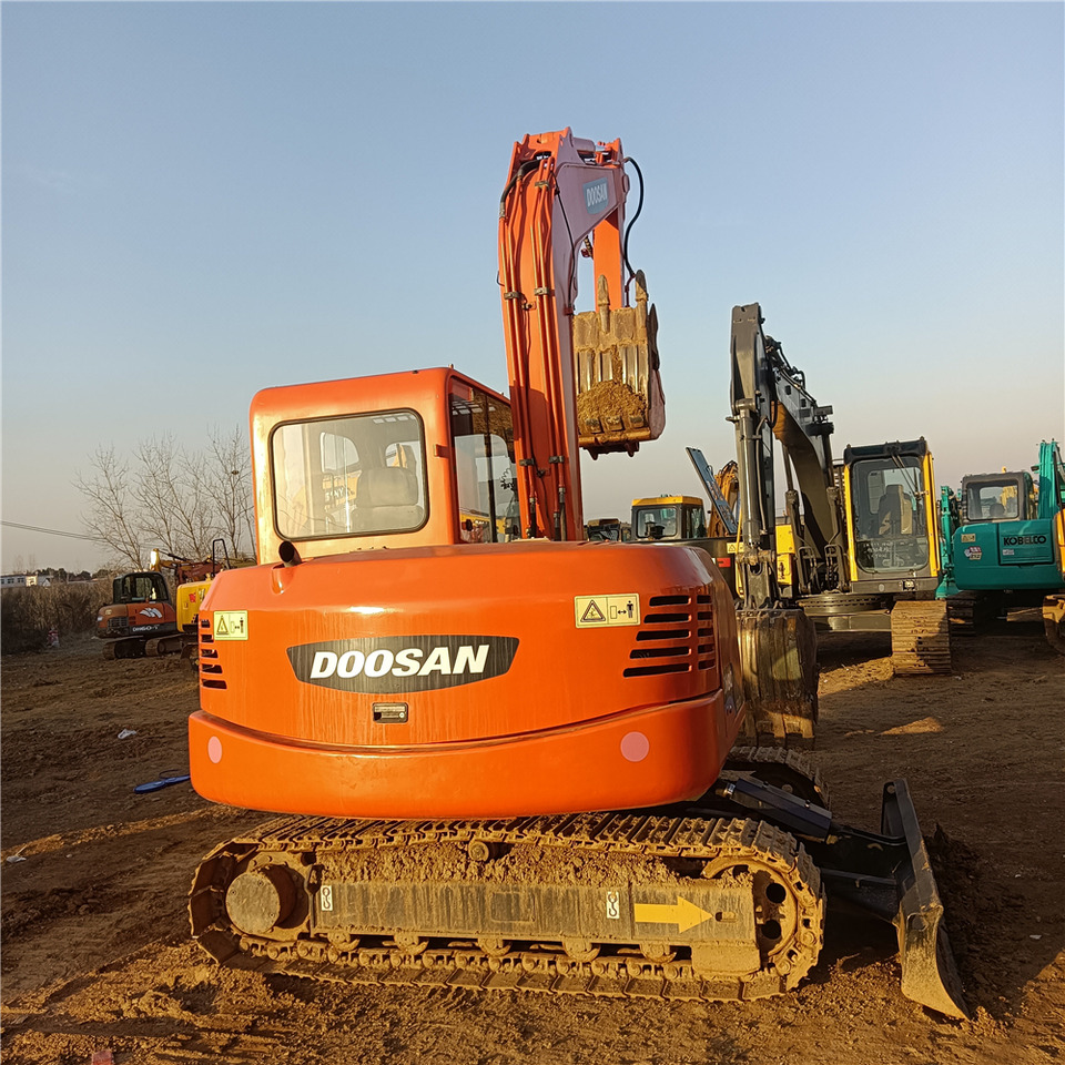 DOOSAN DH80GOLD - Excavadora de cadenas: foto 3 DOOSAN DH80GOLD - Excavadora de cadenas: foto 3