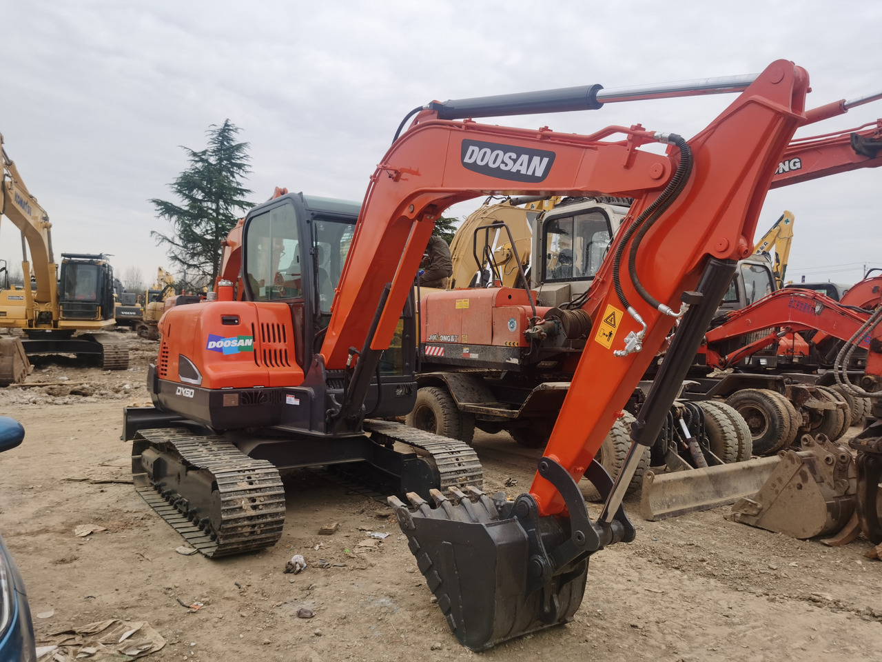 DOOSAN DX60 - Excavadora de cadenas: foto 3 DOOSAN DX60 - Excavadora de cadenas: foto 3