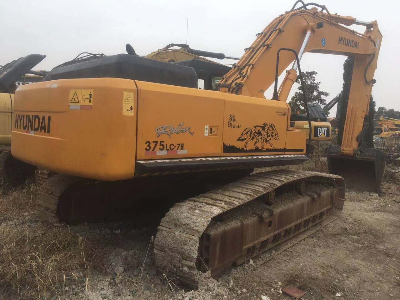 HYUNDAI R375LC-7H - Excavadora de ruedas: foto 1 HYUNDAI R375LC-7H - Excavadora de ruedas: foto 1