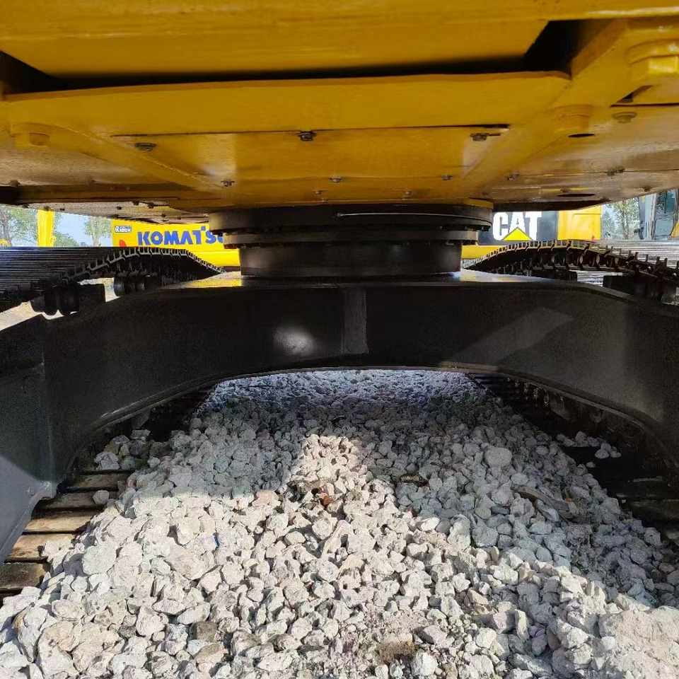 KOMATSU PC210 - Excavadora de cadenas: foto 4 KOMATSU PC210 - Excavadora de cadenas: foto 4