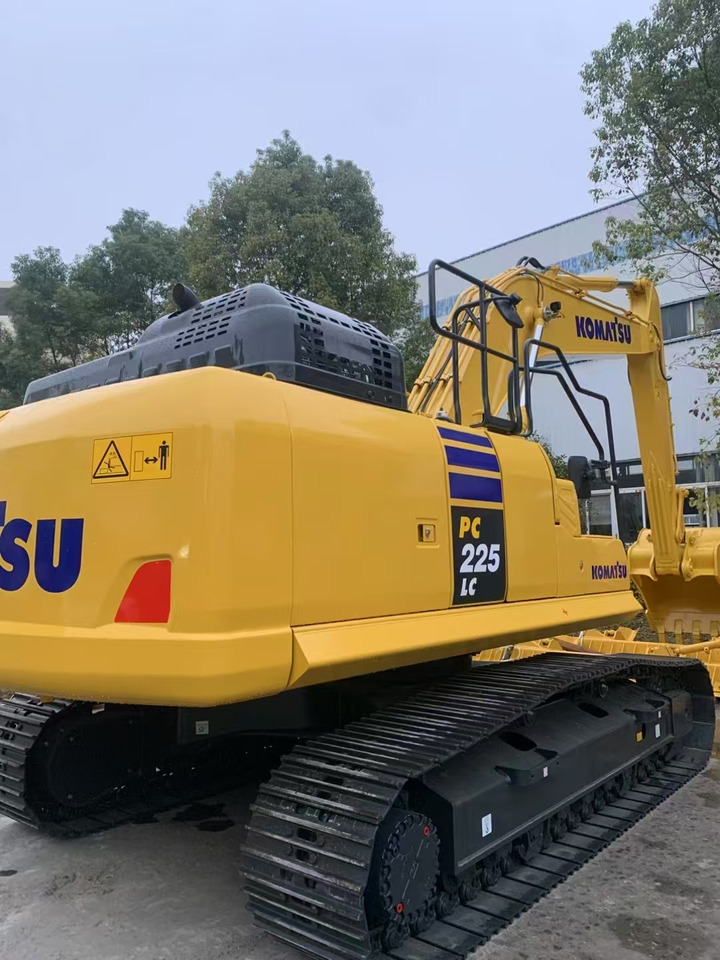 KOMATSU PC225 - Excavadora de cadenas: foto 2 KOMATSU PC225 - Excavadora de cadenas: foto 2