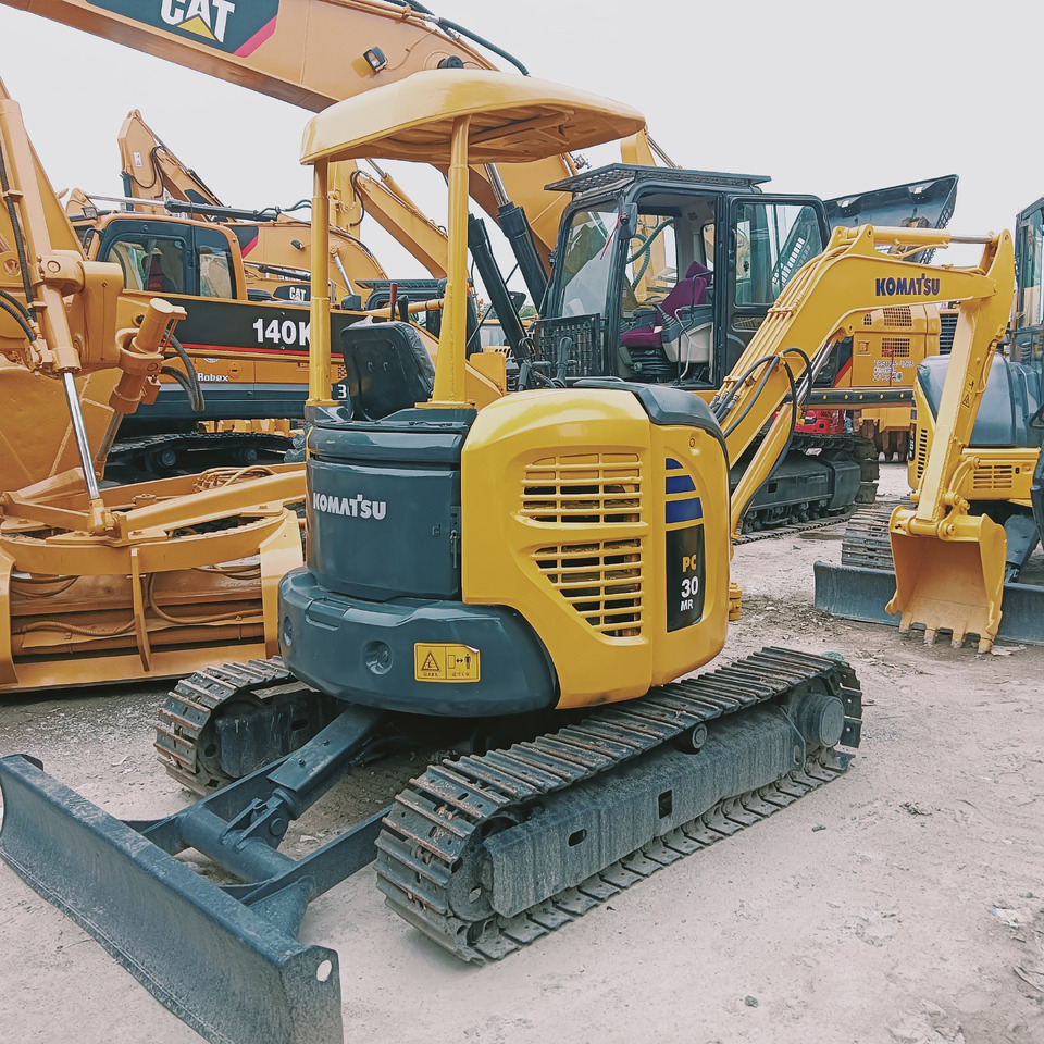 KOMATSU PC30 - Excavadora de cadenas: foto 2 KOMATSU PC30 - Excavadora de cadenas: foto 2