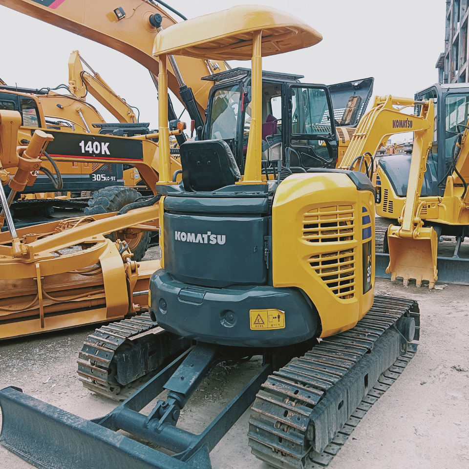 KOMATSU PC30 - Excavadora de cadenas: foto 1 KOMATSU PC30 - Excavadora de cadenas: foto 1