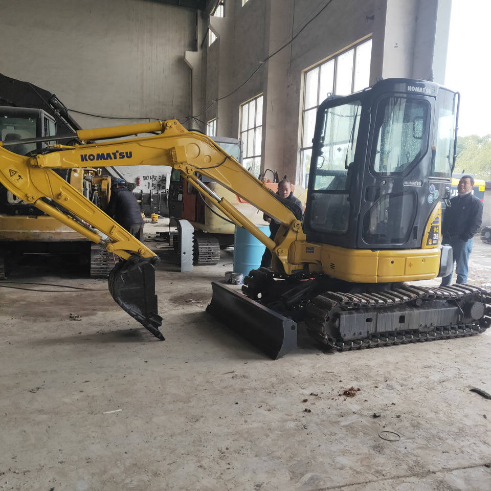KOMATSU PC35 - Excavadora de cadenas: foto 1 KOMATSU PC35 - Excavadora de cadenas: foto 1
