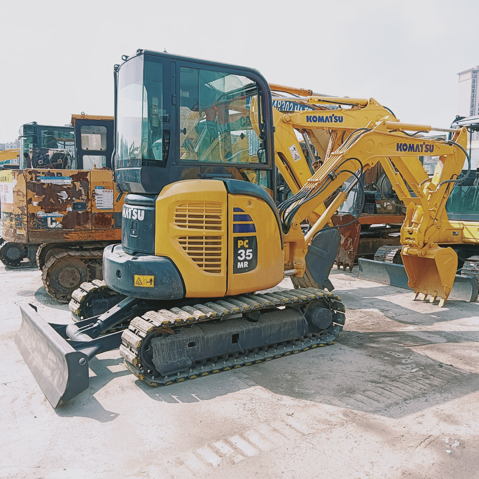 KOMATSU PC35MR - Excavadora de cadenas: foto 3 KOMATSU PC35MR - Excavadora de cadenas: foto 3