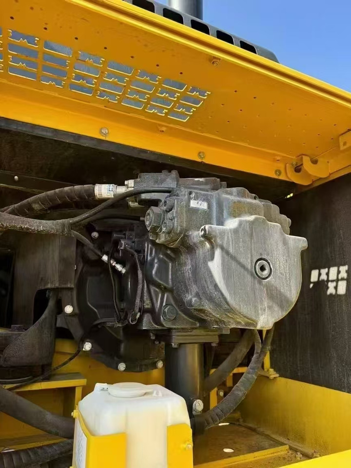 KOMATSU PC400-8R - Excavadora de cadenas: foto 4 KOMATSU PC400-8R - Excavadora de cadenas: foto 4