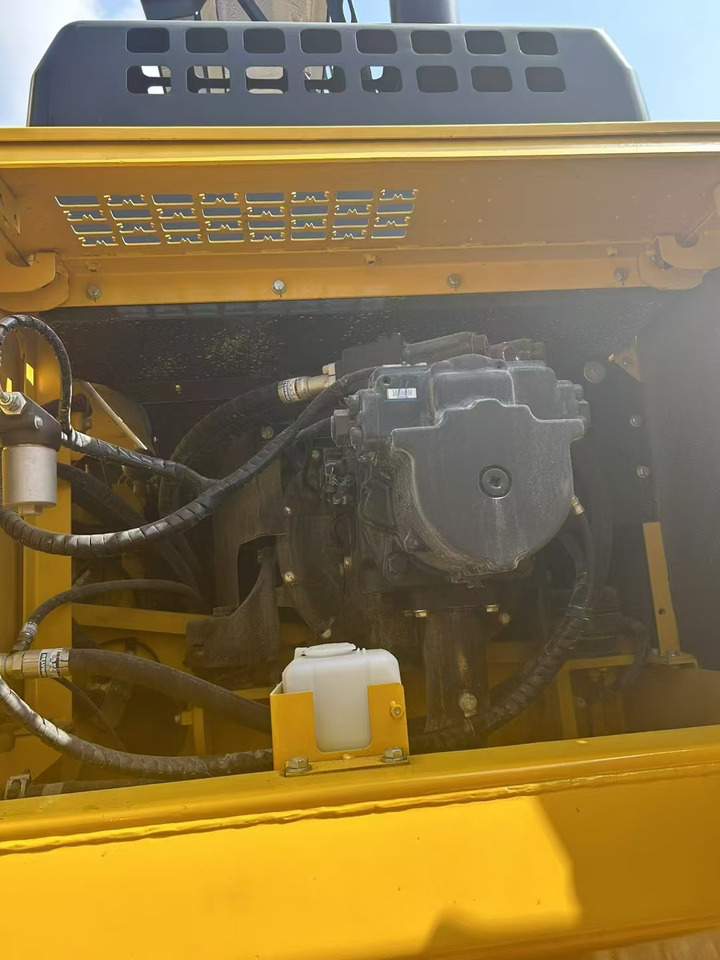 KOMATSU PC450-8 - Excavadora de cadenas: foto 4 KOMATSU PC450-8 - Excavadora de cadenas: foto 4