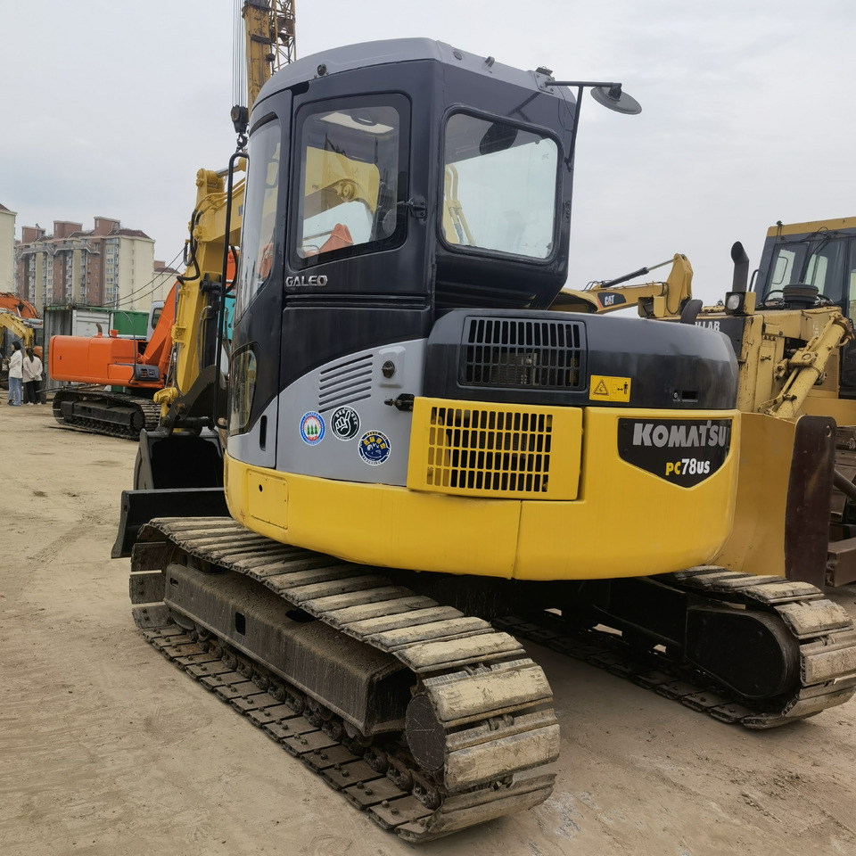 KOMATSU PC78US - Excavadora de cadenas: foto 2 KOMATSU PC78US - Excavadora de cadenas: foto 2