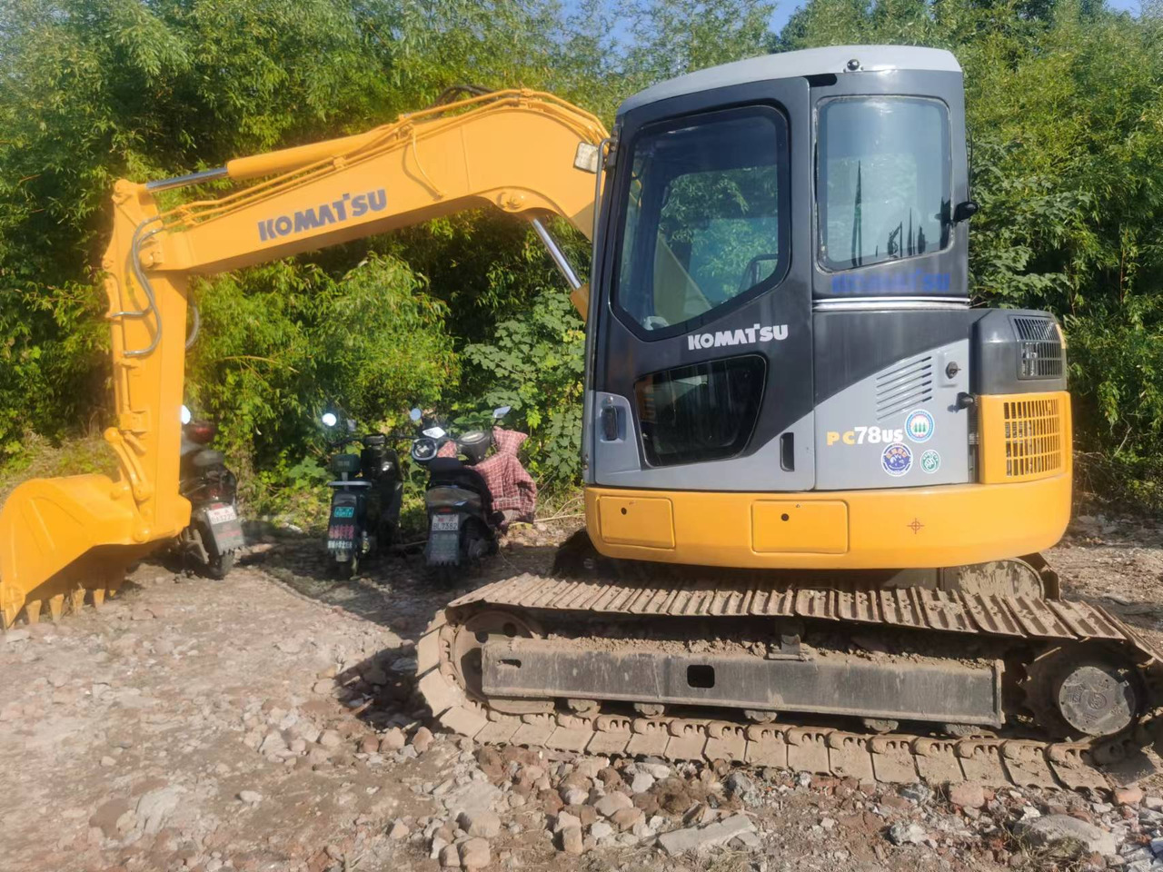 KOMATSU PC78US - Excavadora de cadenas: foto 2 KOMATSU PC78US - Excavadora de cadenas: foto 2