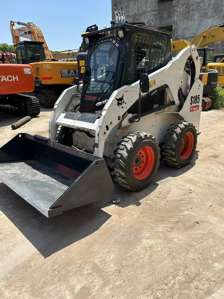 BOBCAT Skid Steer Loader S185 - Maquinaria de construcción: foto 1 BOBCAT Skid Steer Loader S185 - Maquinaria de construcción: foto 1