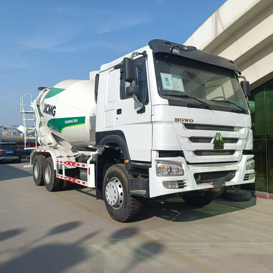 HOWO 6*4 Cement Mixer Truck - Maquinaria de construcción: foto 2 HOWO 6*4 Cement Mixer Truck - Maquinaria de construcción: foto 2