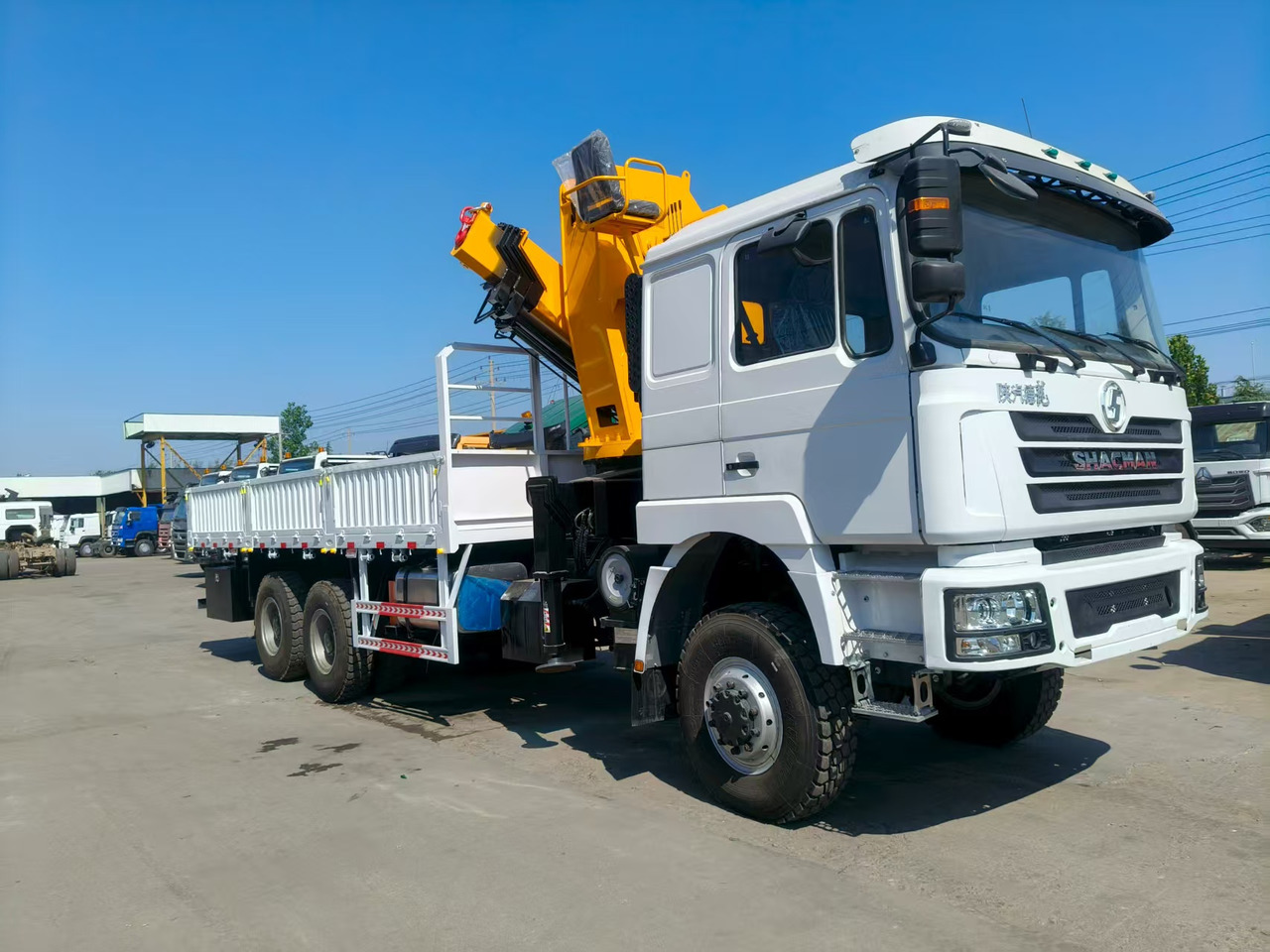 SHACMAN Truck Counted Crane 6x4 Click for Discount - Camión volquete: foto 1 SHACMAN Truck Counted Crane 6x4 Click for Discount - Camión volquete: foto 1