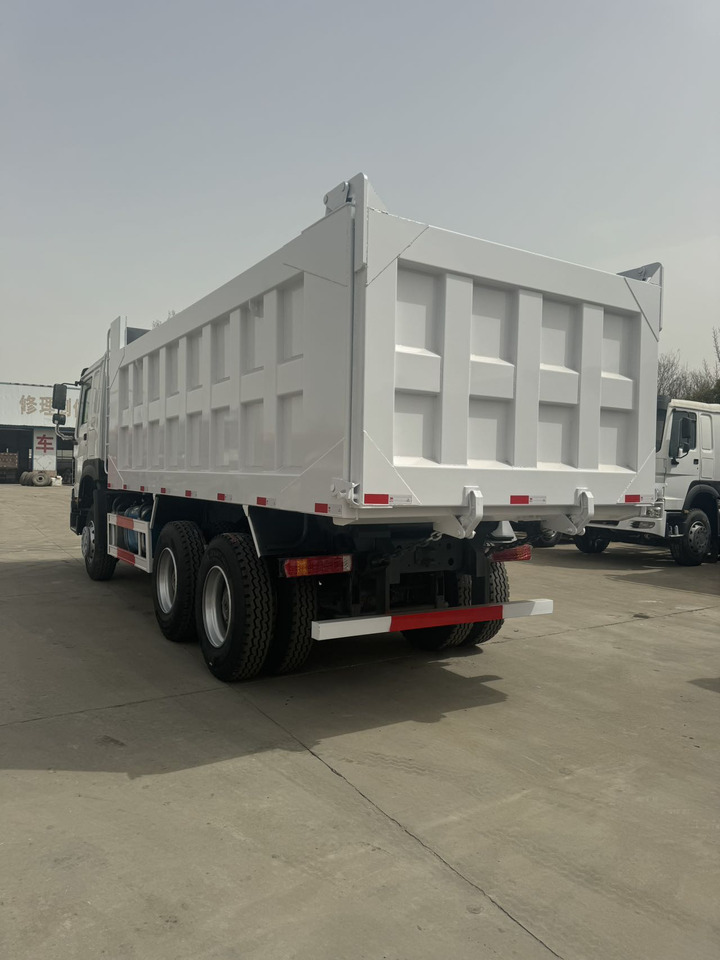 SINOTRUK HOWO 371 6X4 - Camión volquete: foto 4 SINOTRUK HOWO 371 6X4 - Camión volquete: foto 4