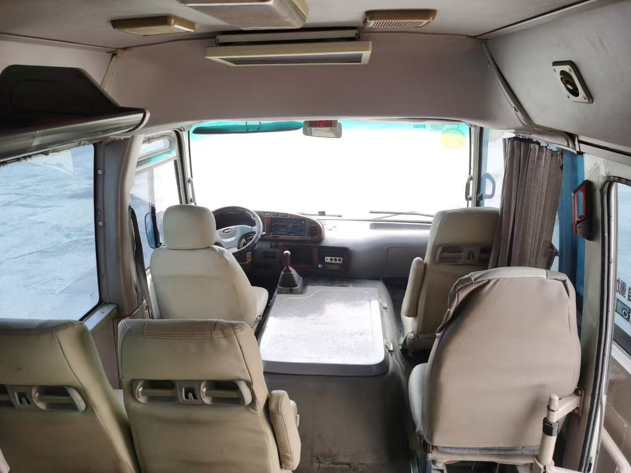 Minibús, Furgoneta de pasajeros TOYOTA Coaster Mini Bus Good Conditon Automatic Doors Negotiable: foto 8