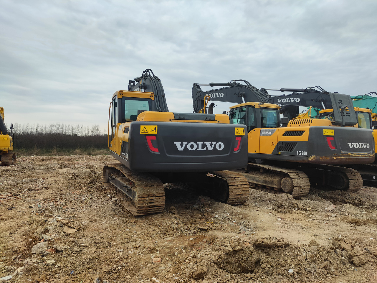 VOLVO EC220D - Excavadora de cadenas: foto 5 VOLVO EC220D - Excavadora de cadenas: foto 5