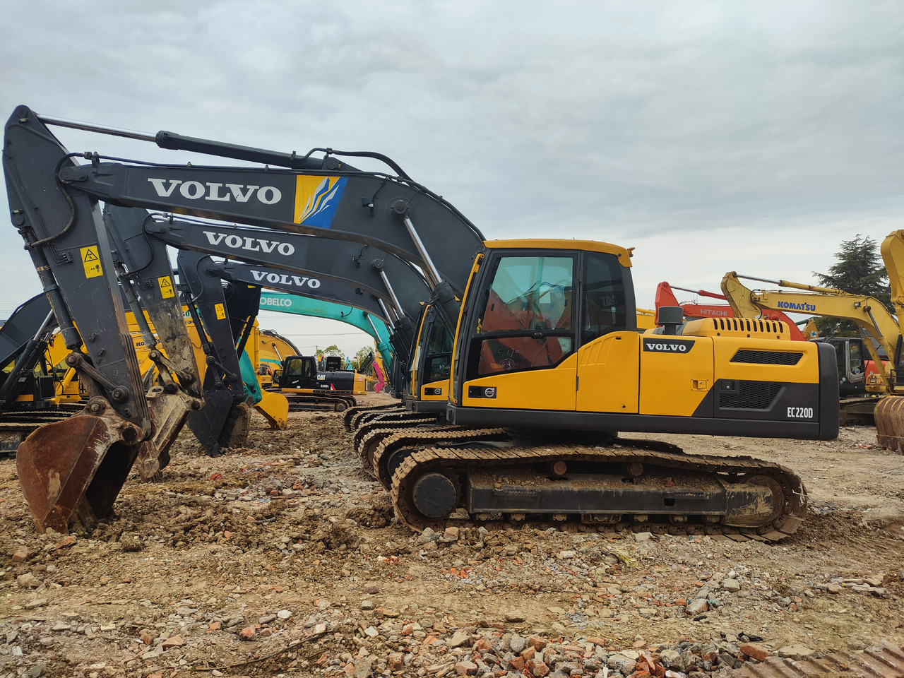 VOLVO EC220D - Excavadora de cadenas: foto 3 VOLVO EC220D - Excavadora de cadenas: foto 3