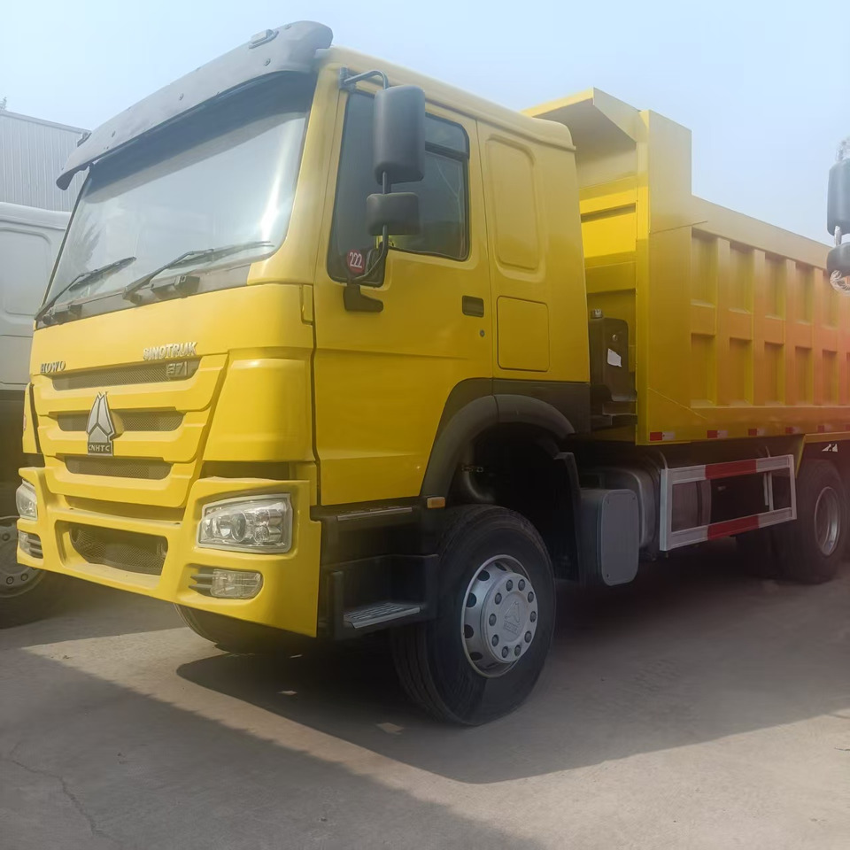 Sinotruk howo 371 6x4 - Camión volquete: foto 2 Sinotruk howo 371 6x4 - Camión volquete: foto 2