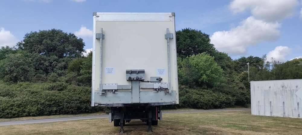 Semi-remorque 1 Essieu DISTRIBOX HAYON 24 PALETTES 2 PORTES AR 2M80 - Semirremolque caja cerrada: foto 3 Semi-remorque 1 Essieu DISTRIBOX HAYON 24 PALETTES 2 PORTES AR 2M80 - Semirremolque caja cerrada: foto 3