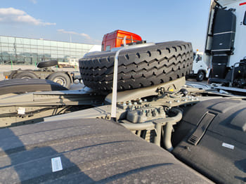 SINOTRUK 6x4 Howo Trucks for Sale in Nigeria - Cabeza tractora: foto 5 SINOTRUK 6x4 Howo Trucks for Sale in Nigeria - Cabeza tractora: foto 5