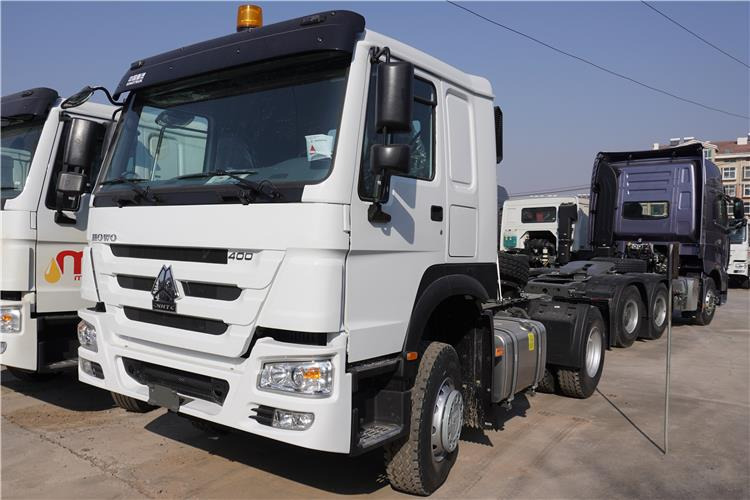 SINOTRUK Howo 430 Truck Head for Sale In Zambia - Cabeza tractora: foto 1 SINOTRUK Howo 430 Truck Head for Sale In Zambia - Cabeza tractora: foto 1