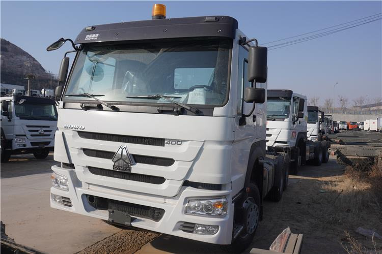 SINOTRUK Howo Truck Head Price 400HP for Sale In Guinea - Cabeza tractora: foto 2 SINOTRUK Howo Truck Head Price 400HP for Sale In Guinea - Cabeza tractora: foto 2
