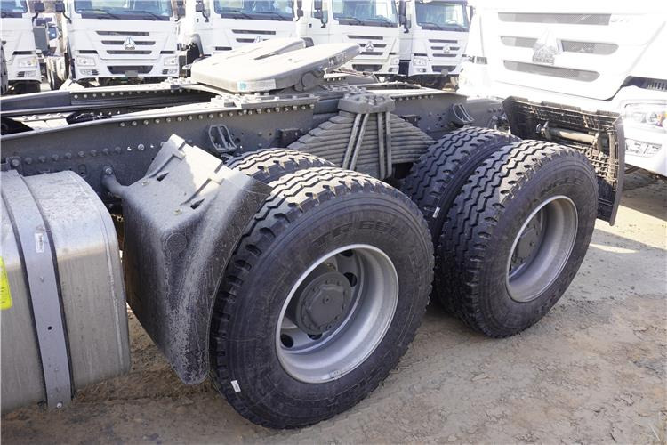 SINOTRUK Howo Truck Head Price 400HP for Sale In Guinea - Cabeza tractora: foto 4 SINOTRUK Howo Truck Head Price 400HP for Sale In Guinea - Cabeza tractora: foto 4